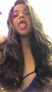 AlexaaTaylor You like blue? 💙 Poză 3