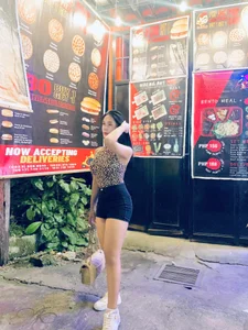 QueenStacey outside Pic 6