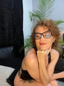 Sccarlett_Johnnson My New Space Pic 2