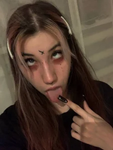 _Mindy_ Look me in the eyes Pic 3