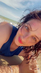 Beach☀️❤️🏖️ de vicky__skinny_1  Imagens