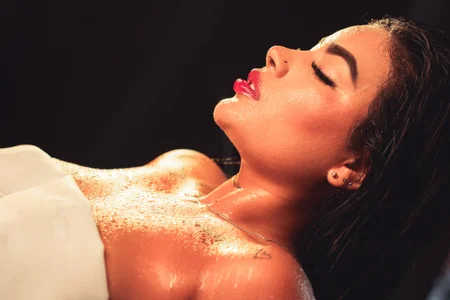 MaddyGray_ Woman, you are water, free and eternal. Bilde 4