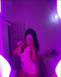 AmberBeaumont Public Pic 3