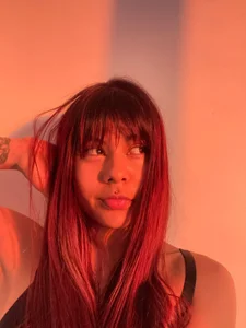 tiana_cruz quiet in my room Immagine 