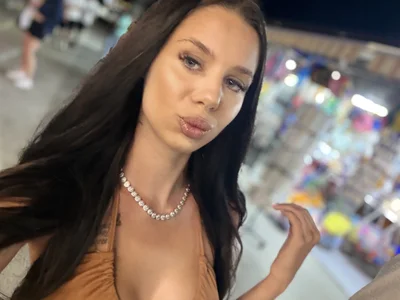 Carol_Anna1 Public Bilde 4