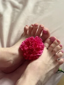 shymegirl Pink Corner Pic 3