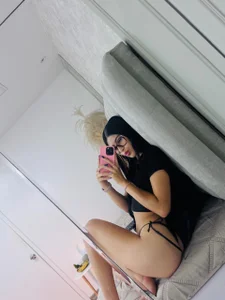 Kylie_Dessire A little tease just for you🙈 รูป  2