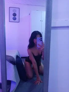 zoe-moreau Public Pic 9