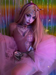 ElisabethDavis: U N I C O R N 🦄 ( 4 фото)