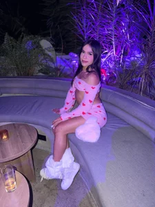 Zdjęcia DAYANNAVELEZ HAVING DINNER:  4