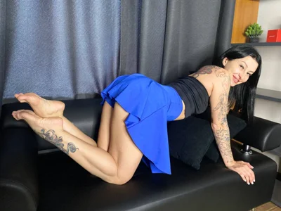 Kelly_Jamess kullanıcısının 🖤 Feeling myself today albümü -  2 fotoğraf