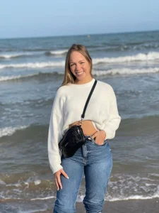 MissNaughtyClass: Public ( 2 фото)