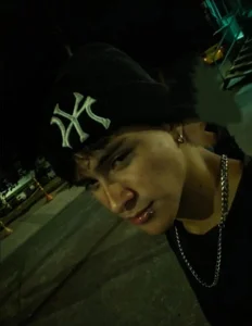 Liam_Grayson_ Public รูป  4