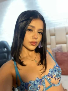 Just Me💓 od SophieCollins_1  2 snímek