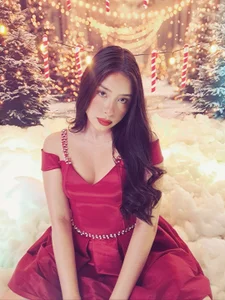 wear red. There is nothing stronger than a woman in a red dress de SarahMiler_  3 Imagens