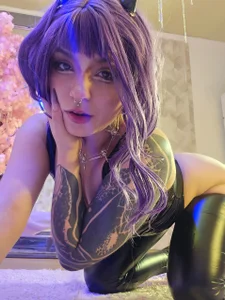 I am so perverse and sensual at the same time 🥵 de BizzyNoar  3 photos