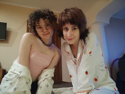 YaniraHalliburton Public Pic