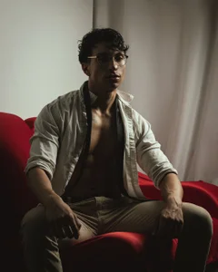 ApoloCruz Sexy Gentleman  2টি ছবি