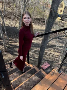 ReginaSparkle Lady in Red Pic 9