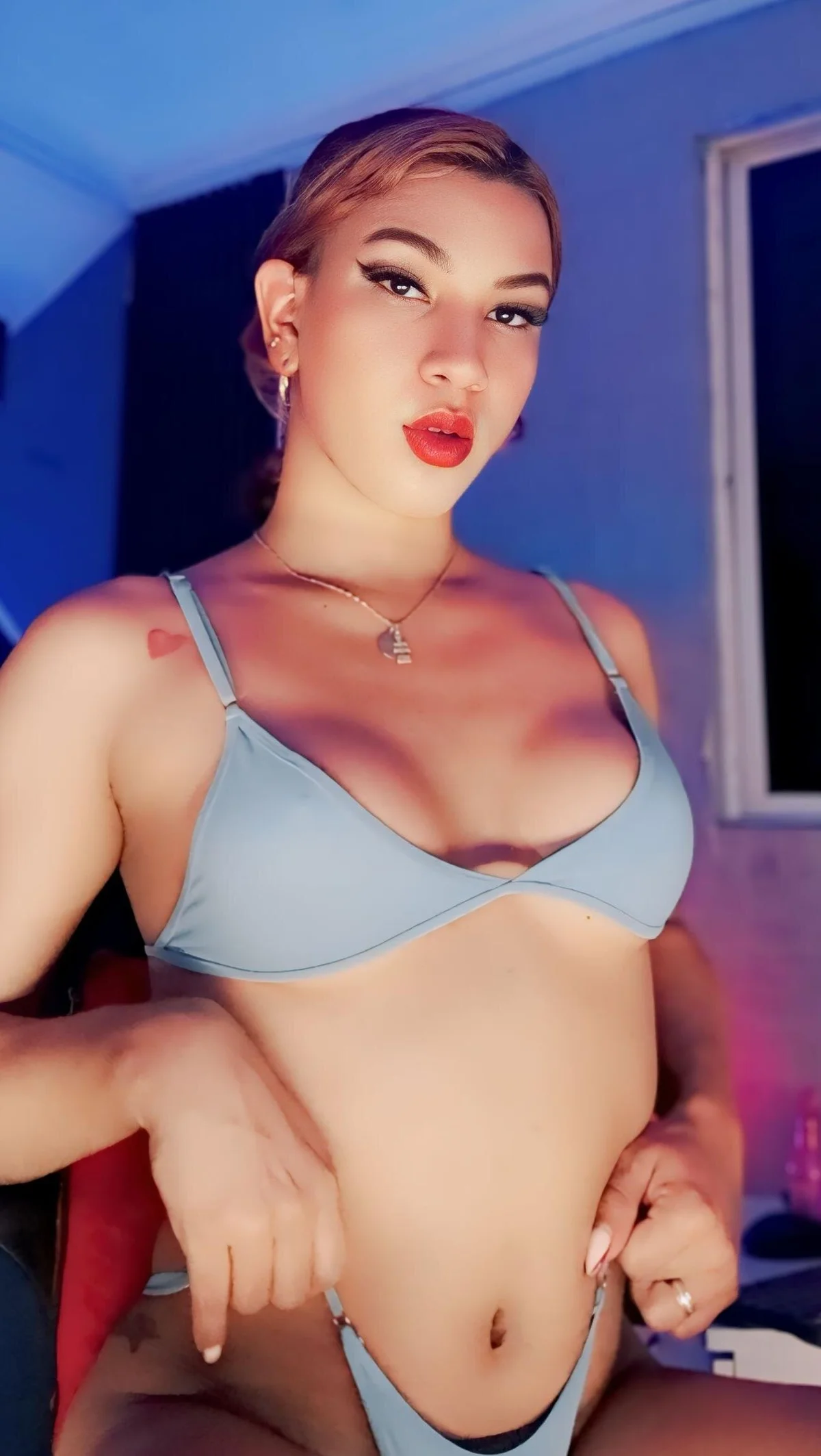 LaiilyBell12 님의 트렌드 중인 사진  4314개