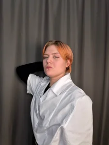 Close Enough od MelodeeMasello  3 snímek
