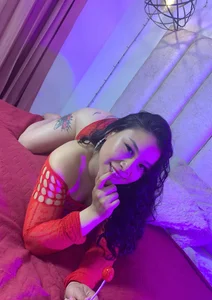 hinataleecs Something about this red... it's not so innocent 💋🔥 Kuva 2