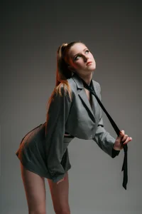 She Knows the Terms od LexiBookwell  5 snímek