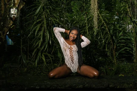 CoralHarrinson ✨Sexy for YOU! 😜  5টি ছবি