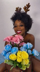 Hanaahquinn BETWEEN FLOWERS AND SMILES 🌸 사진