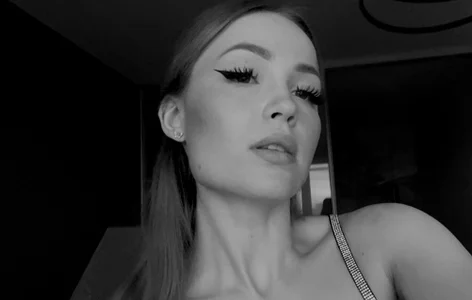 Quiet_Kathy1 SELFIE TIME 😊 Pic 5