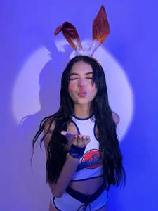 Valery_tiny Public 사진