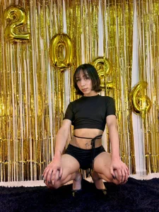 chaniesmith69x "Midnight hit… and so did my power." ✨🔥 Εικόνα 6