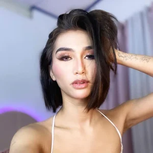 xladyboyfucker69's photo