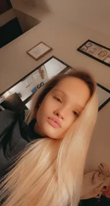 xxNaughtyNicolexx just me Pic 3