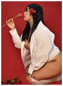 curvyliciousss red roses Immagine  8