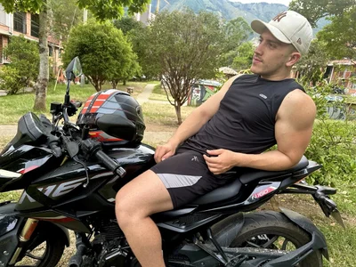 ALANNFERRER 🏍️ Foto 3