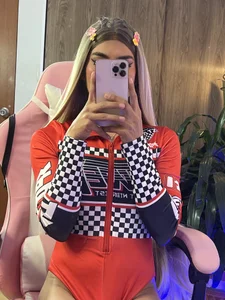 alisoondrean_ Hi alisson Poză