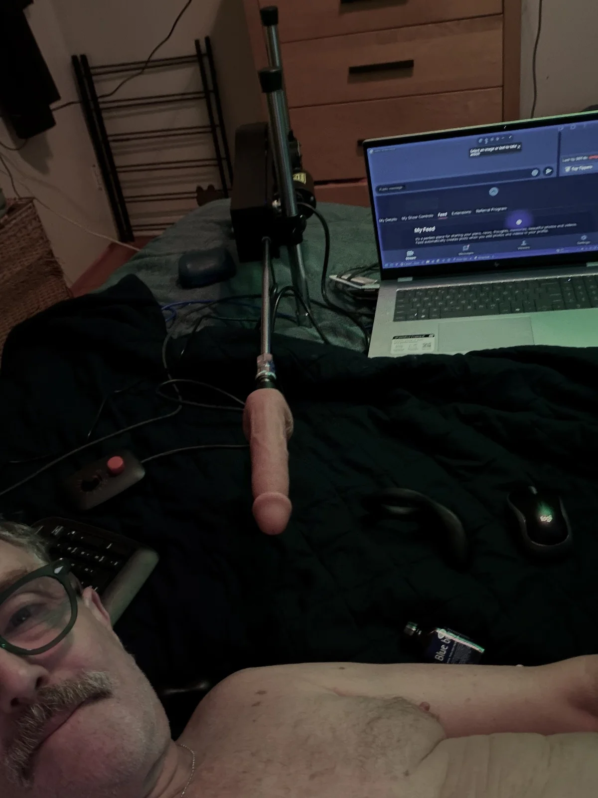 صور KinkyStacheDaddy الرائجة  7117