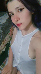 Star_Eli White Pic 5