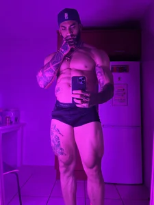 Chill at home od iamjackc_  4 snímek