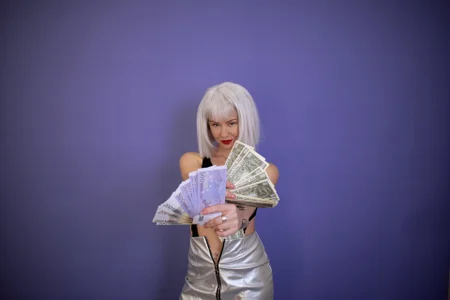 DreamVikky's Pretty Woman Cosplay Sex Photo 9