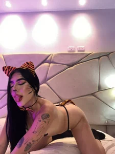 zoee_jackson a digress Immagine  2