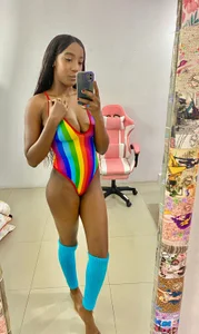 Your sexy rainbow ebony girl od FiorelaLenin  snímek