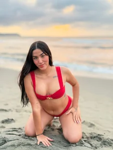 oriana_rodriguez beach day 사진 5