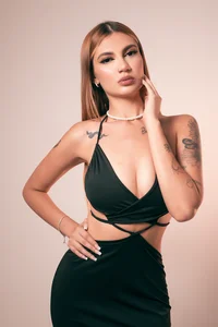 NiaHolland I feel so glamorous Poză 5