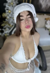 charlote_rossee kullanıcısının Christmas spirit ✨🎄 albümü -  2 fotoğraf