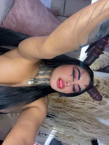 Lairahearvy 👻 Dare to play with me? 🖤 - {count, plural, one {תמונה אחת} two {שתי תמונות} many {# תמונות} other {# תמונות}}