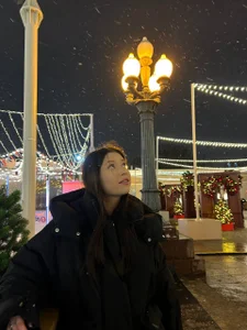 EsmeraldaKozlow Public Pic 2