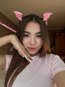 BahaiHeaven Cute devil Pic 3