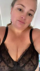 PlusSizeQueenXX: Public ( 7 фото)